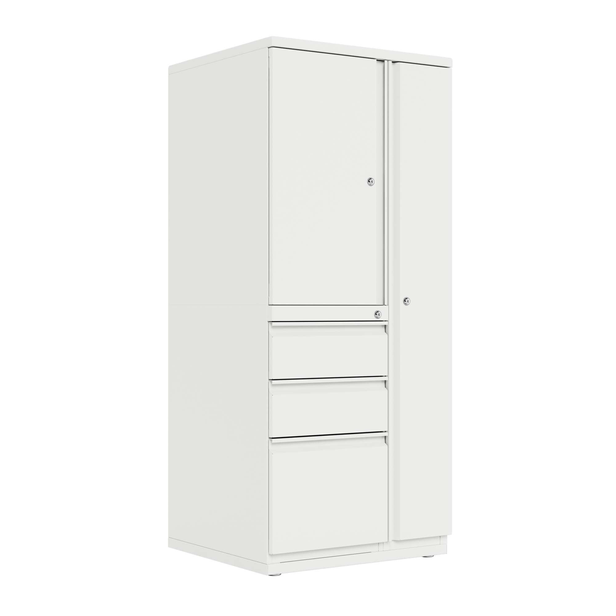 REYWRDLD56_BBF_G5G5_FrontR3Q